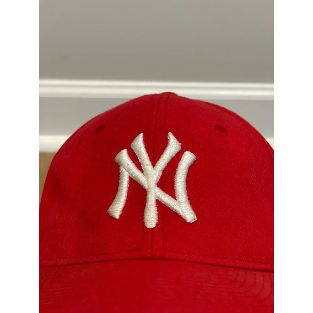 NY Yankees Red Wool‑Blend Baseball Hat Cap Size 7 3/8 H Kap